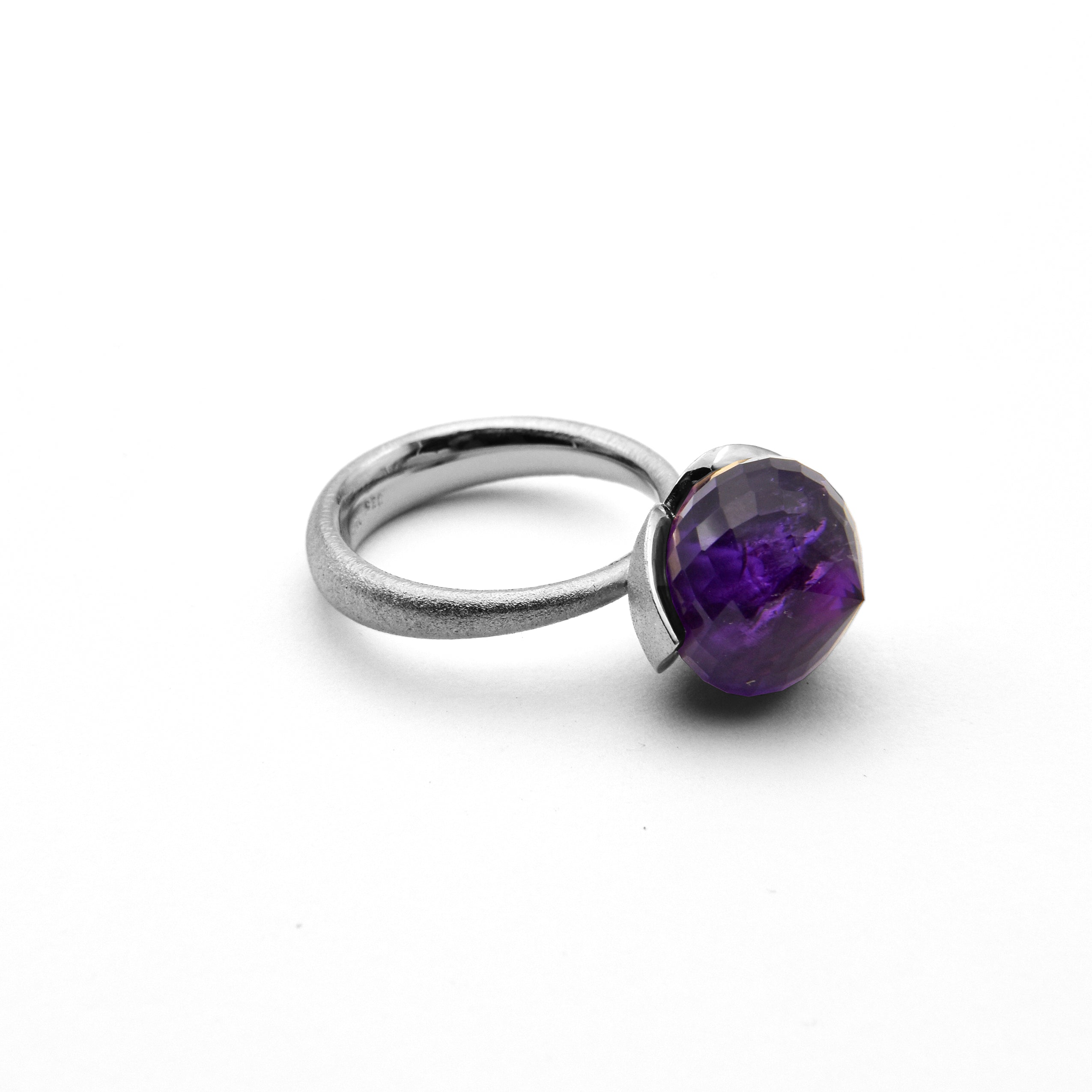 Dolce Ring "big" mit Amethyst 925/-